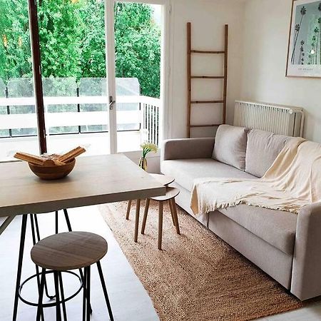 Charmant Appartement Avec Vue Sur Les Montagnes アヌシー エクステリア 写真